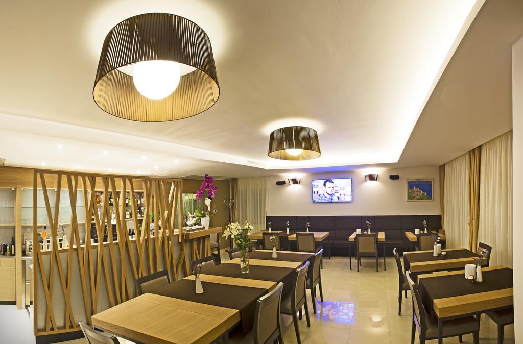 Hotel Villa Privileggio Mošćenička Draga Esterno foto